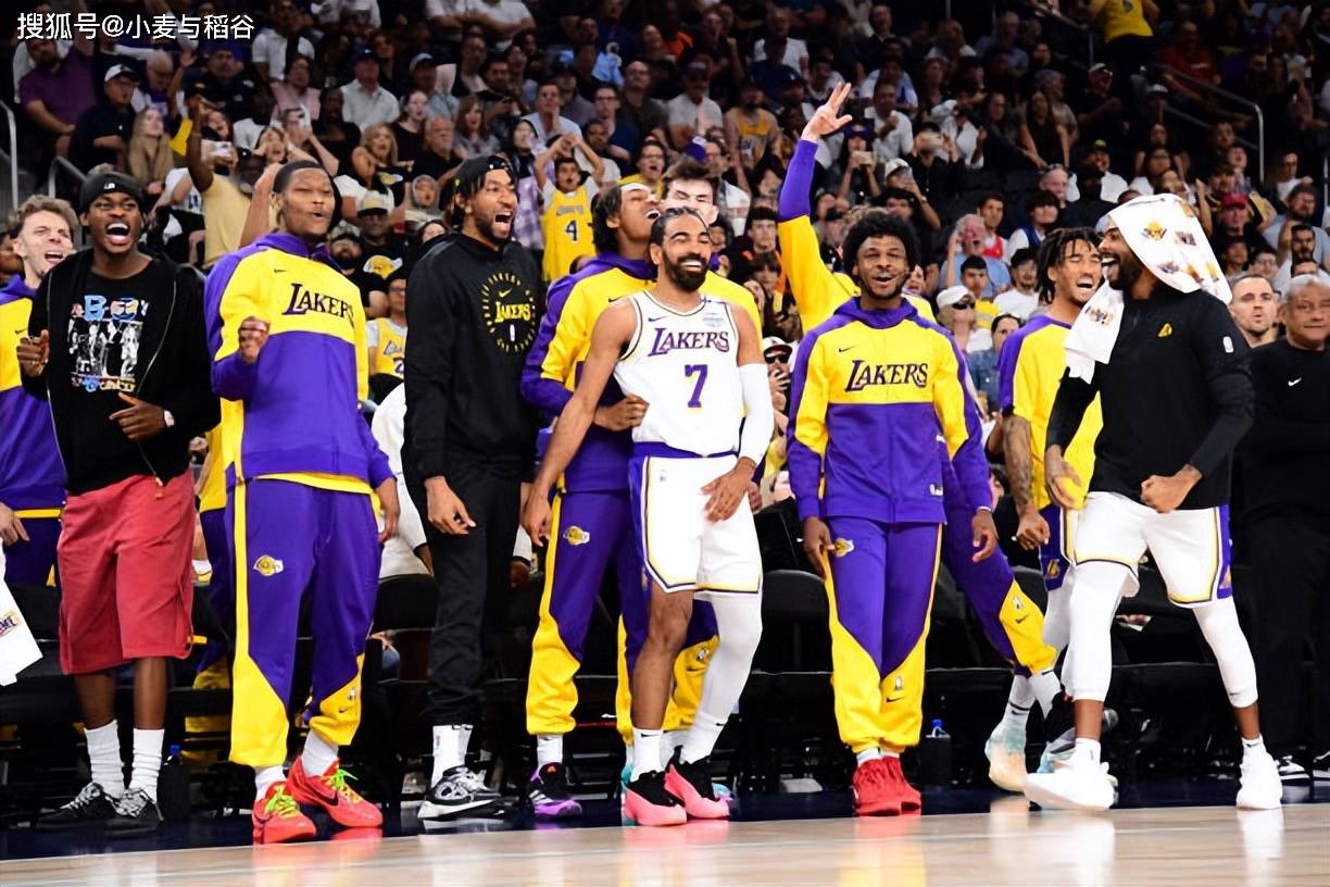 一步一脚印慢慢来！庞峥麟9中2&三分3中0拿5分5板6助 上半场0分（稳步成长中！庞峥麟9投2中、三分3投0中拿5分5板6助，上半场0分）