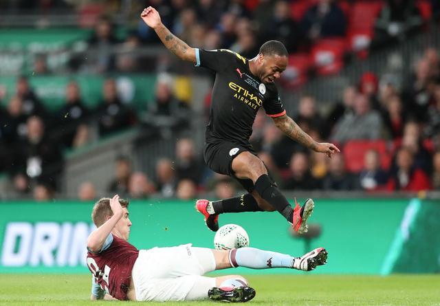 弗赖堡4-0大胜美因茨，奥斯特哈格、曼赞比建功（弗赖堡4比0完胜美因茨，奥斯特哈格、曼赞比相继破门）