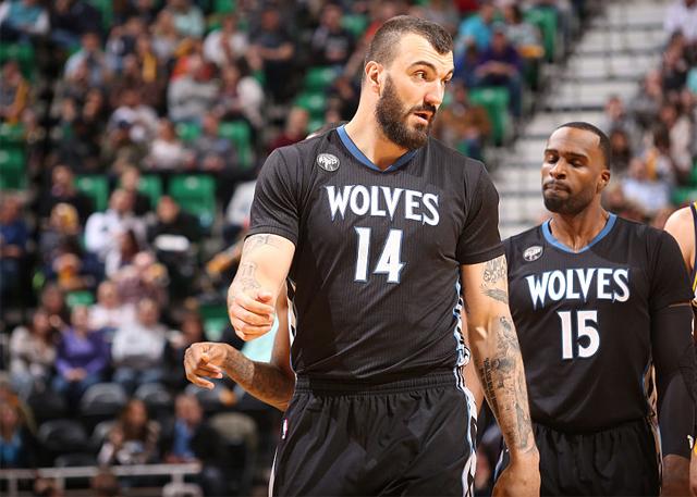 探寻历史级巨星的传奇对决（揭秘殿堂级巨星的巅峰较量）