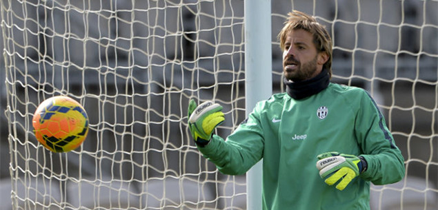 文章总结：维罗纳主场防守稳健但进攻乏力，亚特兰大控球强攻，两队将展开激烈对决。（维罗纳主场守稳攻弱，亚特兰大控球强势，激战在即）