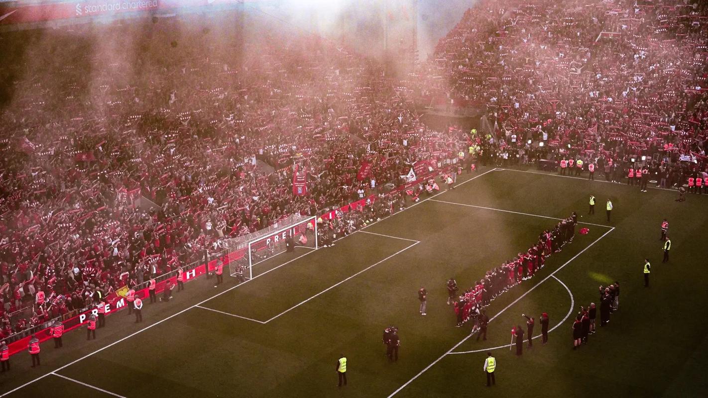 终于等到你！克拉克森干拔三分命中 打进尼克斯替补本场第一球（克拉克森命中干拔三分，尼克斯替补终于打进本场首球）