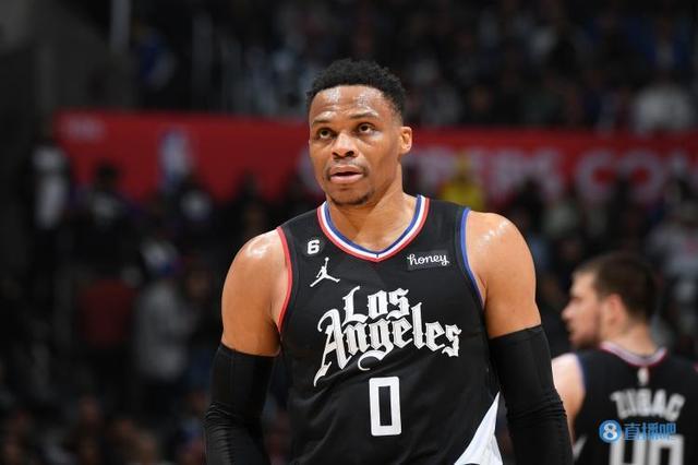 U17世界杯战报：莫泽破门制胜，奧地利1-0击败日本（U17世界杯：莫泽打入制胜球，奥地利1-0力克日本）