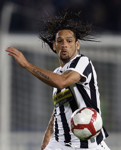 北京首钢外线低迷吞败仗（北京首钢外线失准遭遇失利）