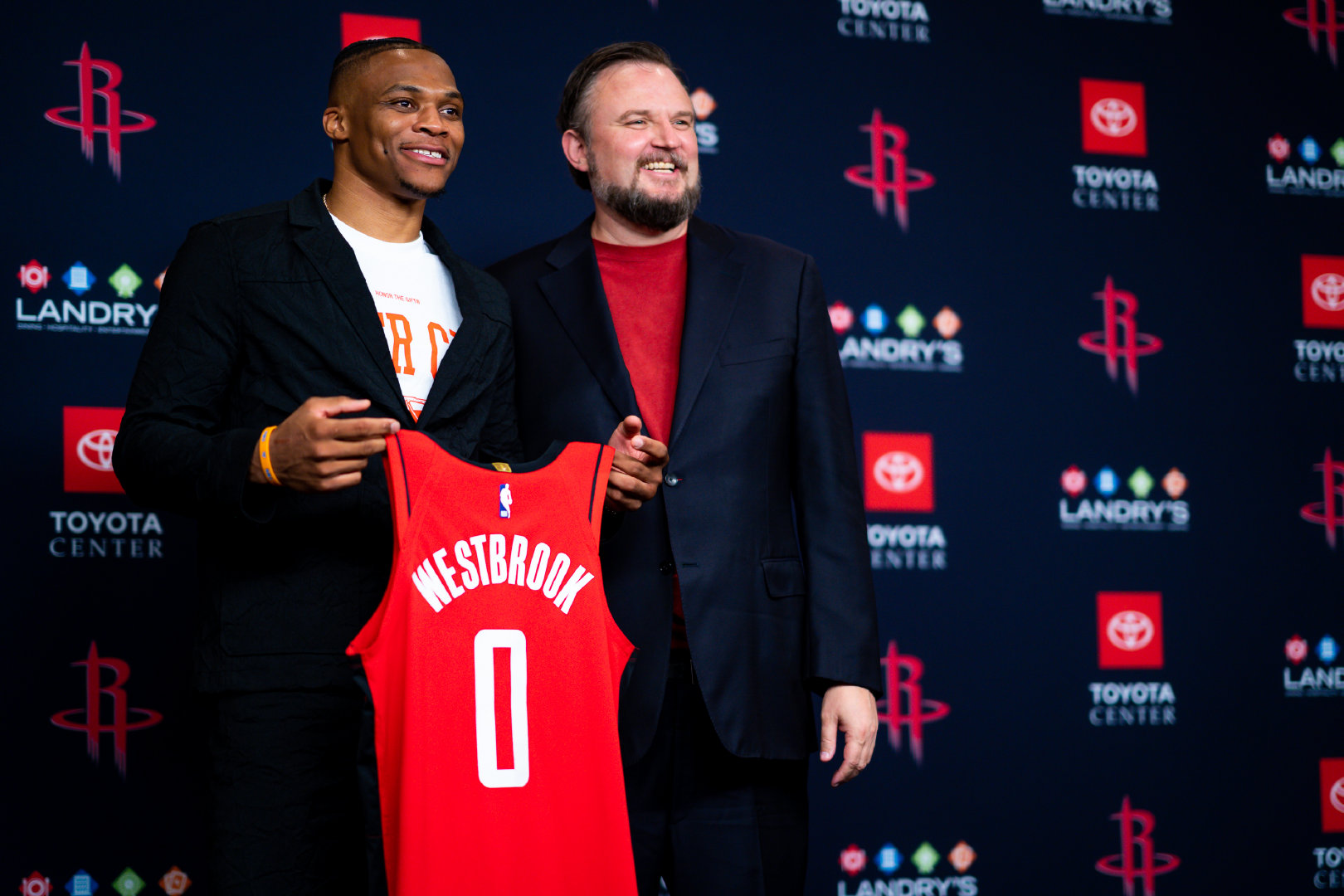 意甲最新积分战报 又是1球小胜！AC米兰3连胜 超国米那不勒登顶（意甲积分新态势：AC米兰再以一球险胜取三连胜，力压国米与那不勒斯登顶）