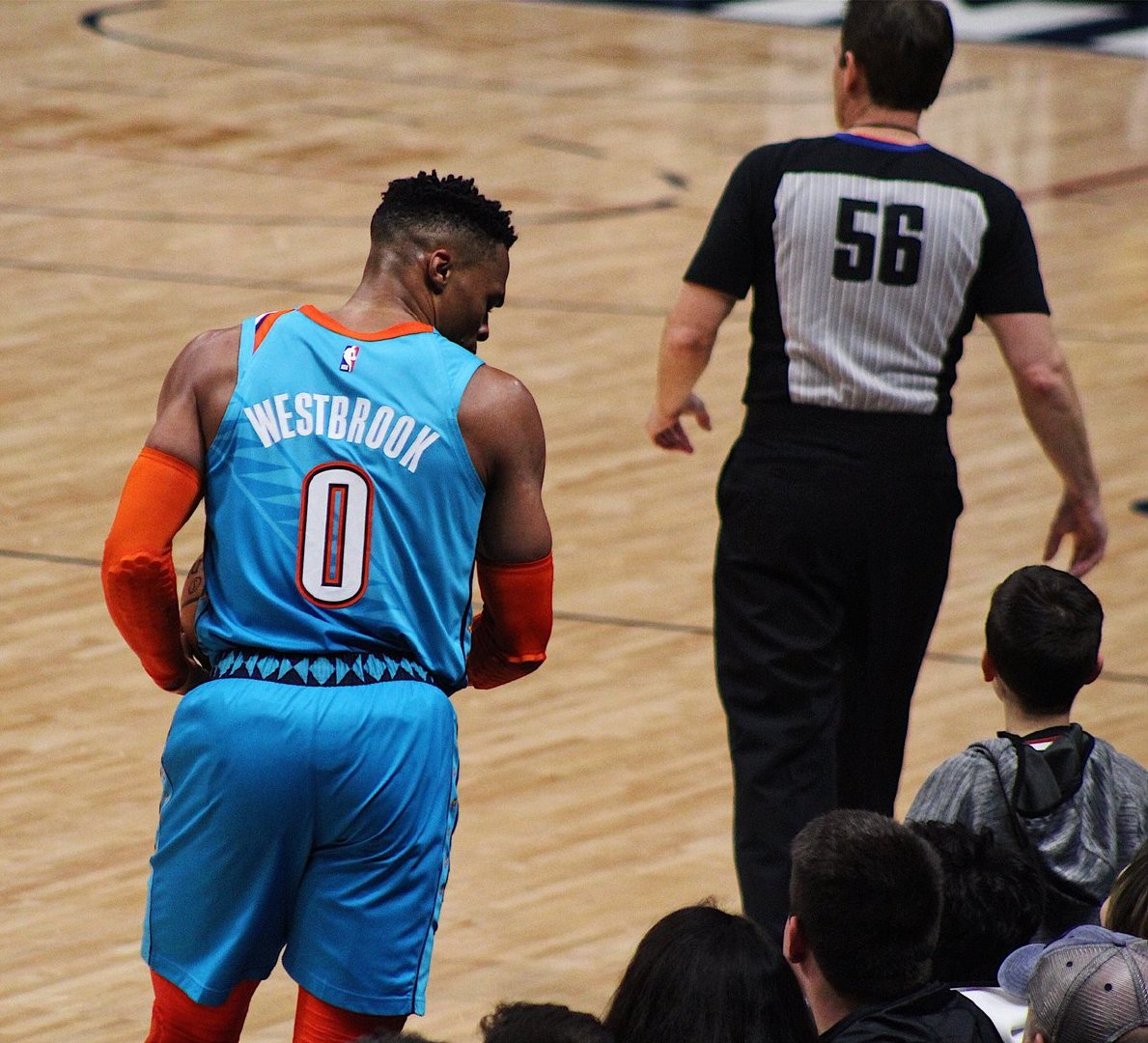 恩比德：最近手指一直有点小毛病，但情况正在不断好转（恩比德谈伤情：手指近期有些小问题，正逐步好转）