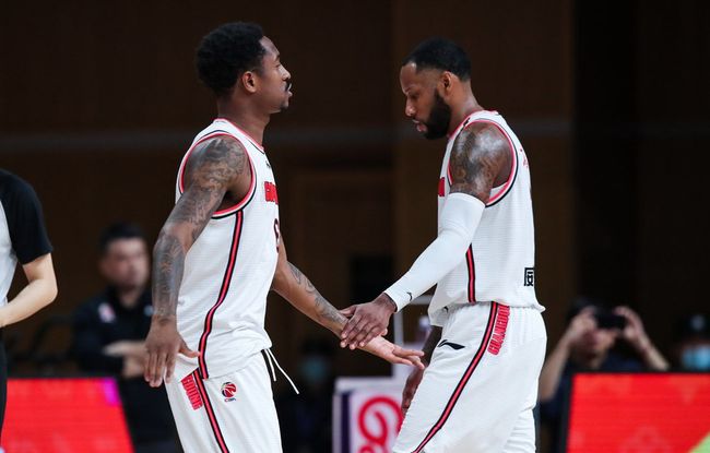 西甲：皇马主场2-1击败皇家贝蒂斯（西甲：皇马主场2-1力克皇家贝蒂斯）