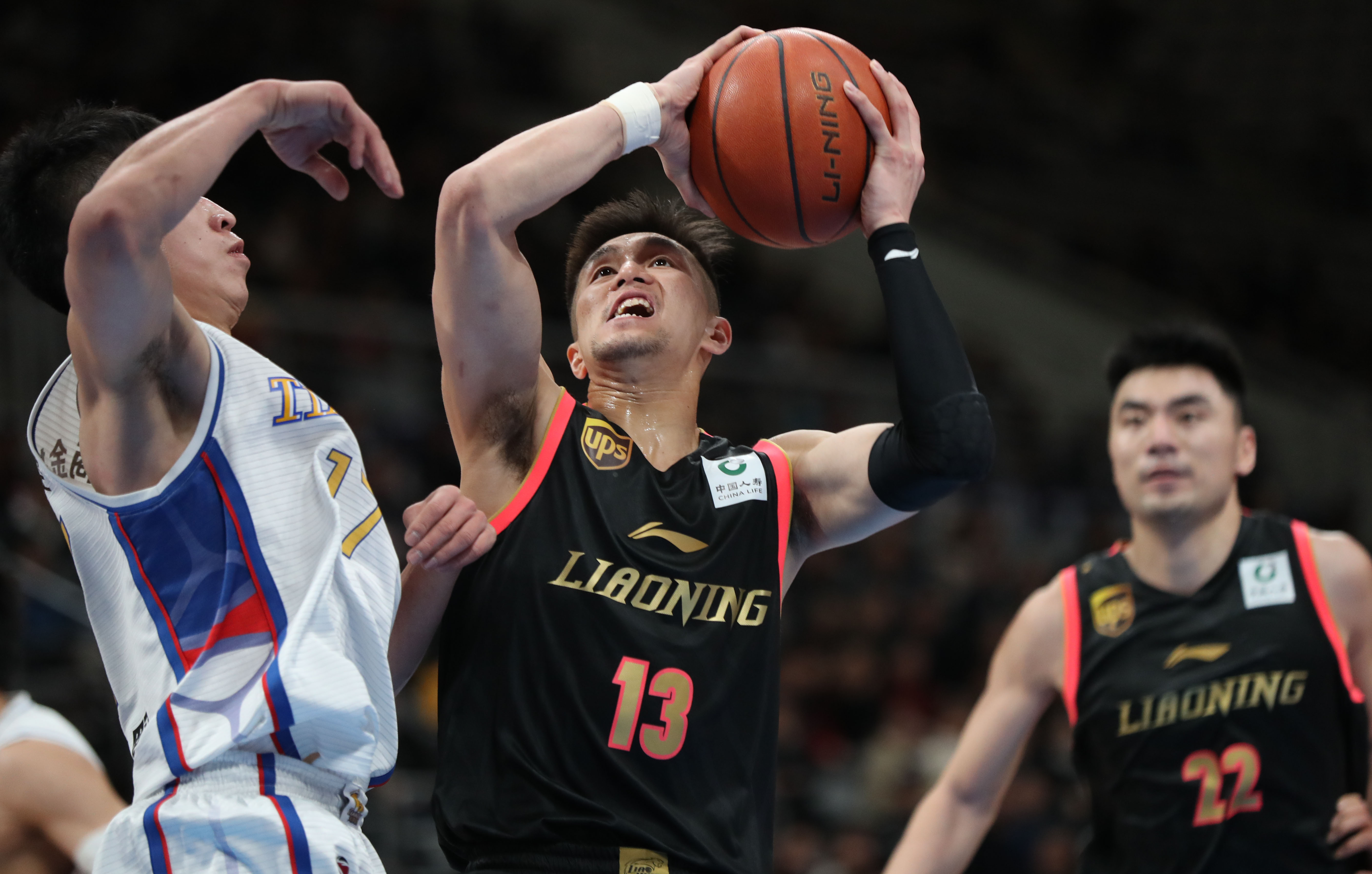 巴萨门将之殇！加西亚难解防线困局 半数比赛落后成隐患（巴萨防线拉响警报：加西亚难稳局，半数场次落后成隐忧）