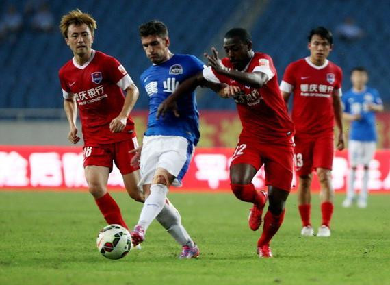 澳超战报：德弗里斯失点后补射破门，奥克兰3-1惠灵顿（澳超战报：德弗里斯点球罚失后补射破门，奥克兰3-1击败惠灵顿）