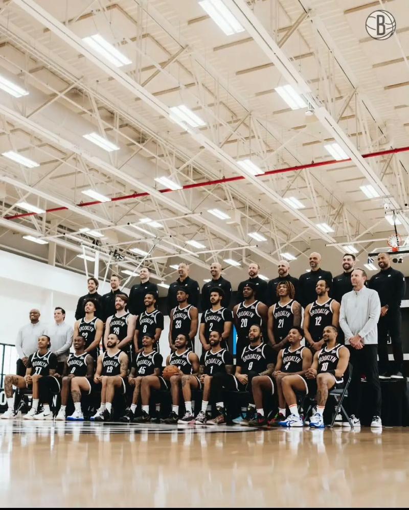 阿德莱德联官方：后卫皮埃利亚斯重伤，将缺席至2026年底（阿德莱德联官宣：后卫皮埃利亚斯重伤，预计缺席至2026年底）