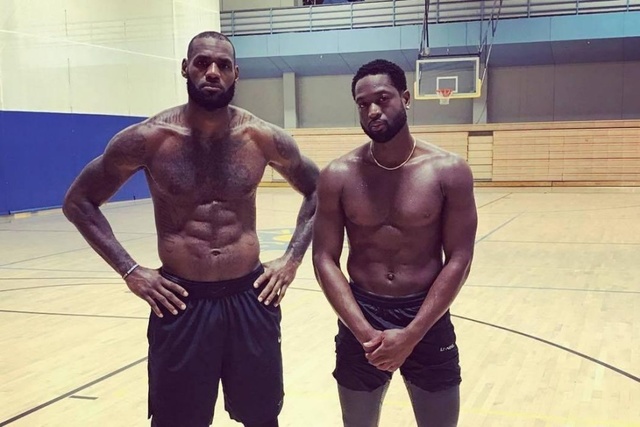 周定洋赛后采访中谈到续约时声音哽咽：我将球队视作我的生命（赛后谈续约，周定洋一度哽咽：球队就是我的生命）