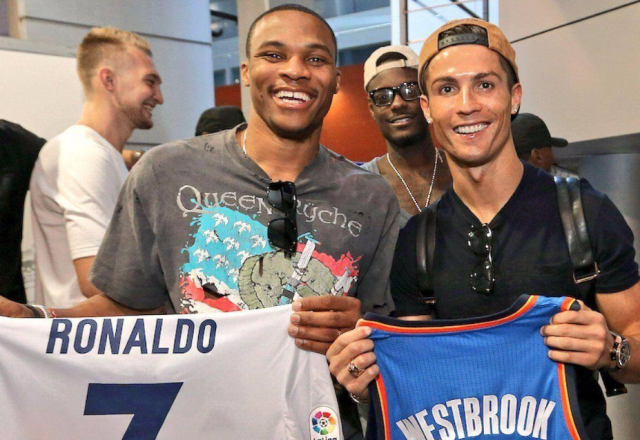 西甲：巴萨4-1大胜瓦伦西亚（西甲：巴萨4比1轻取瓦伦西亚）