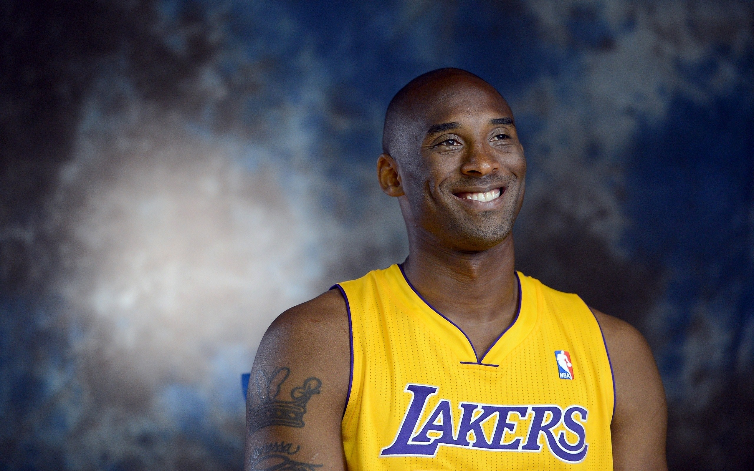 川超凉山队为飞踢裁判道歉：将加强管理，涉事球员交公安处理（川超凉山队就飞踢裁判事件致歉：将强化管理，涉事球员移交警方处理）