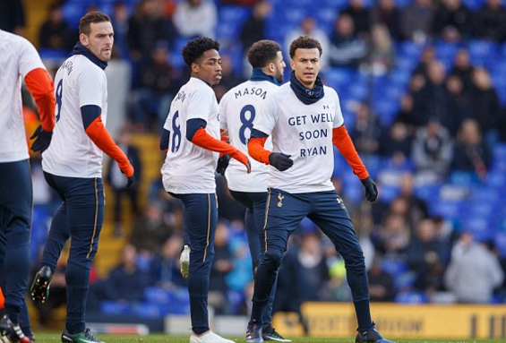 里夫斯：看到詹姆斯在场上全速奔跑，这会促使你跟上他的步伐（里夫斯：看见詹姆斯在场上全速冲刺，会让你也不自觉加速跟上）