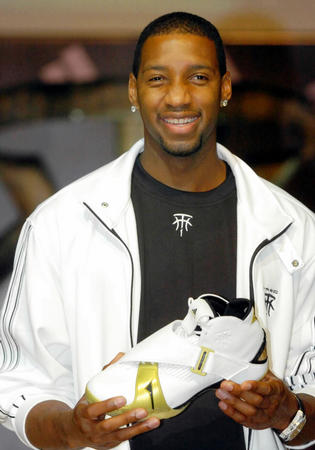 篮球勇士替补球员连续三场得分上双（勇士替补球员连续三战得分上双）